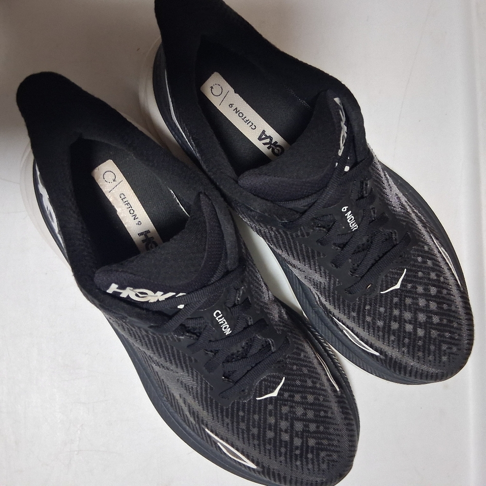 Hoka Clifton 9 Women's Running Shoe * Size: 9.5B - Picture 6 of 8